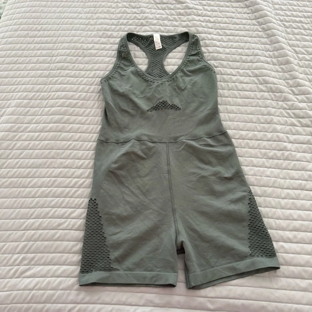 Romper - Picture 1 of 5